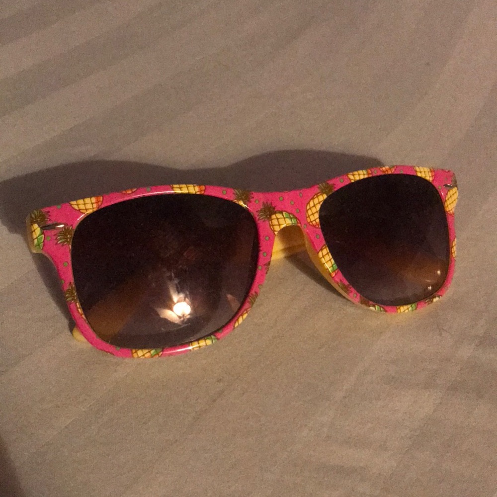 pineapple sunglasses